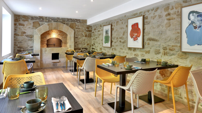 Hôtel restaurant dans le triangle d'or du Périgord noir - 24220 St cyprien