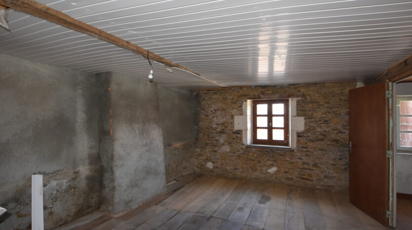 Opportunité de Rénovation de 2 maisons - 16310 Montemboeuf