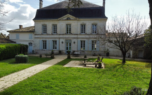 Maison de maître du XIXeme - 17240 Lorignac