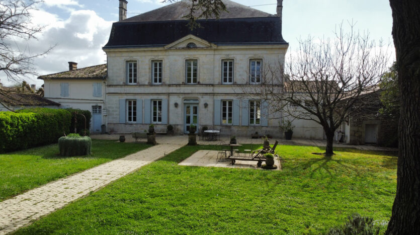Maison de maître du XIXeme - 17240 Lorignac