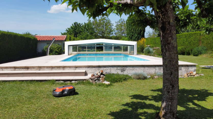 Villa avec piscine - 16200 Les metairies